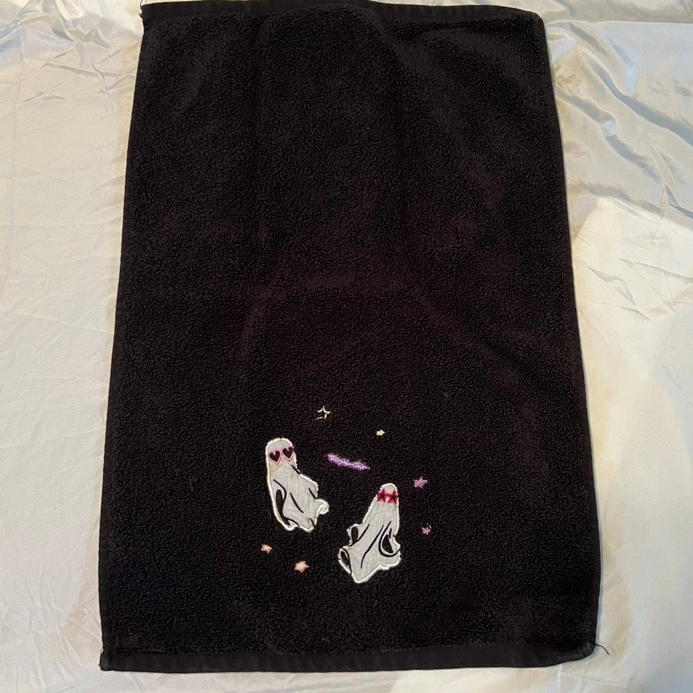 Ghost Hand Towel Set Unisex OS Black Very Good Embroidered Halloween - Picture 4 of 7